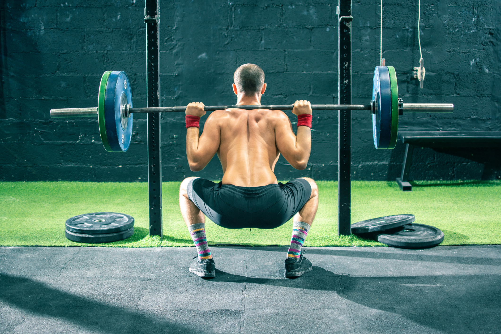 Dziļš tupiens ir viens no visbiežāk izmantotajiem vingrinājumiem CrossFit treniņos.